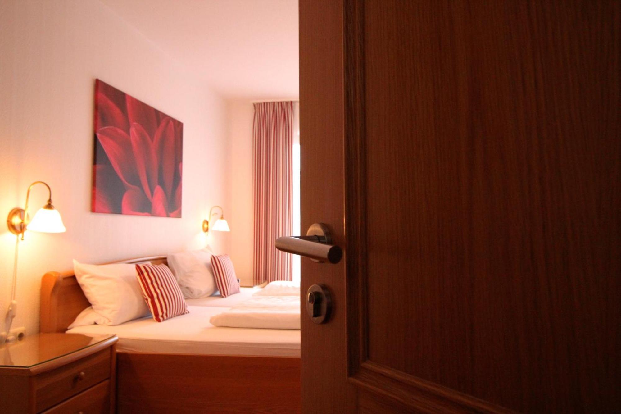Hotel Waldgasthof Schoening Friesoythe Camera foto